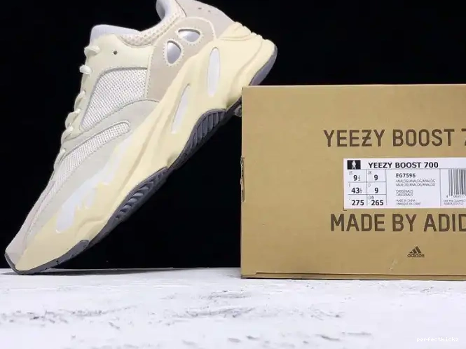 Boost Adidas EG7596 Analog Yeezy 700 0510